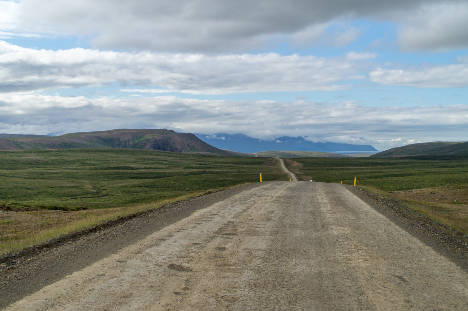 Viele Straßen auf Island sind nicht geteert, aber dennoch gut befahrbar